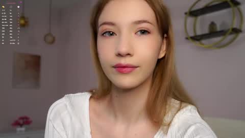 Lily online show from 09/19/25, 02:40