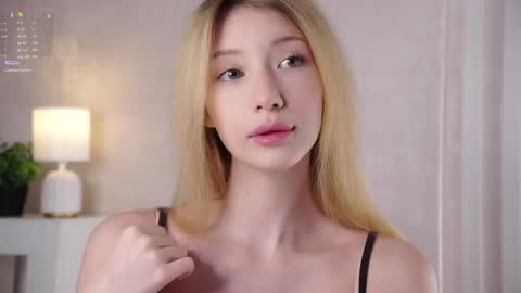 Lily online show from 05/22/26, 02:44