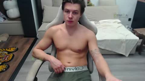 Alice and Sergey online show from 12/03/25, 01:20