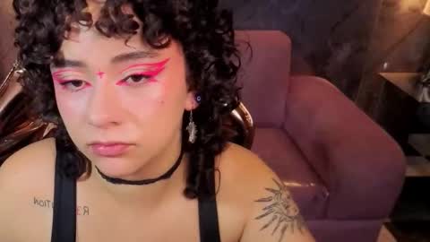 Snapshot of sunny2_b chatting on 11/17/25, 12:44 sunny2_b online show from 11/17/25, 12:44