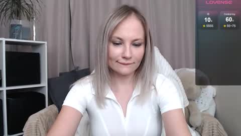 Naomi online show from 12/16/25, 01:05