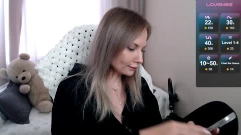 Naomi online show from 04/11/26, 09:24