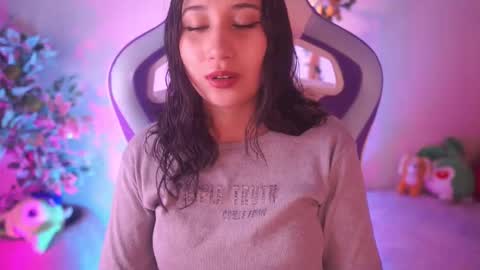 Snapshot of sunny_flower_ chatting on 02/17/26, 12:51 SUNNY online show from 02/17/26, 12:51