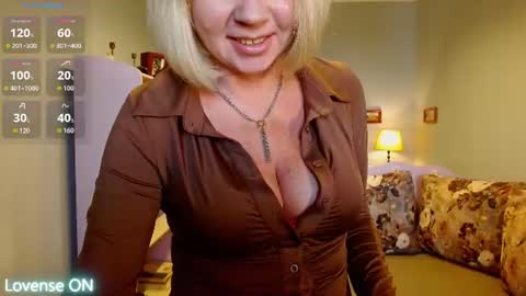 Snapshot of sunny_katty chatting on 07/12/26, 11:34 Sunny Katty online show from 07/12/26, 11:34