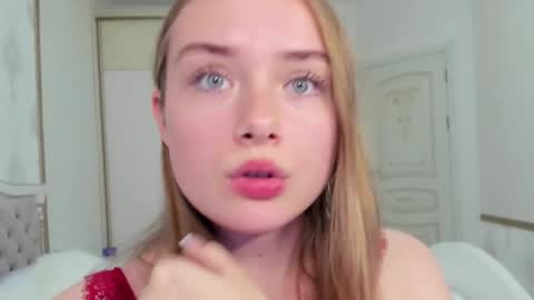 Vanessa online show from 11/01/25, 12:29