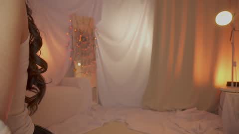 Maria online show from 12/21/25, 07:54