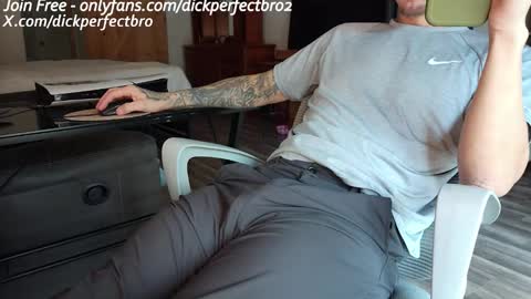 sunny valentine online show from 11/22/25, 03:22