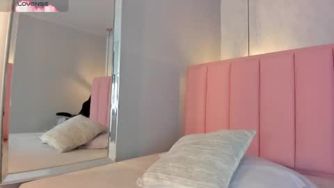  S U N N Y online show from 10/28/25, 01:47