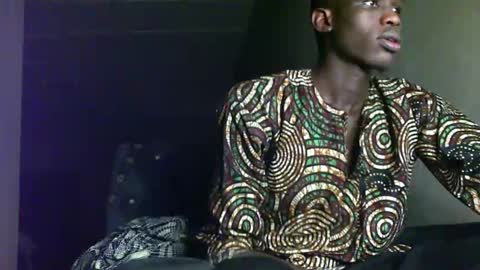 Sunnyblack2 online show from 09/10/25, 10:48