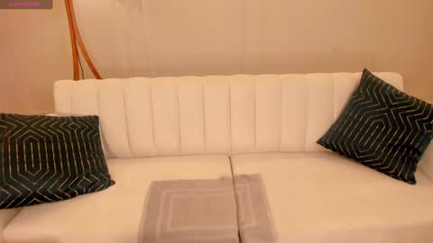 Sunny Rivers online show from 02/02/25, 05:48