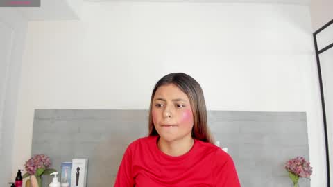 sunnywhitee online show from 04/07/26, 07:14