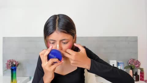 sunnywhitee online show from 04/09/26, 07:08