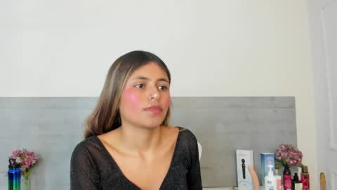 sunnywhitee online show from 04/14/26, 07:20