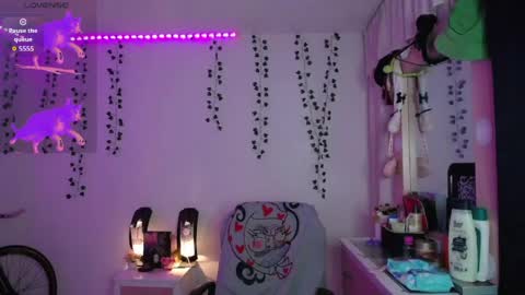 Snapshot of sunset_pienk chatting on 04/11/26, 04:39 Sunset online show from 04/11/26, 04:39