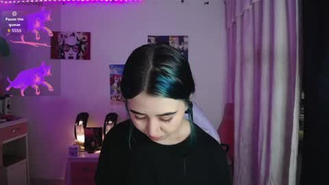Snapshot of sunset_pienk chatting on 05/01/26, 04:39 Sunset online show from 05/01/26, 04:39