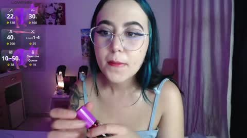 Snapshot of sunset_pienk chatting on 05/13/26, 02:53 Sunset online show from 05/13/26, 02:53