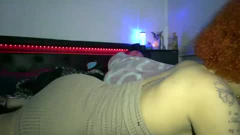 Snapshot of sunsetpawg chatting on 02/12/26, 05:24 sunsetpawg online show from 02/12/26, 05:24