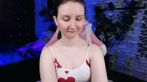 Snapshot of sunshine_blaze chatting on 04/25/26, 02:36 Alice online show from 04/25/26, 02:36