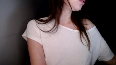 Snapshot of sunshine_in_your_life chatting on 12/15/25, 07:40 sunshine_in_your_life online show from 12/15/25, 07:40