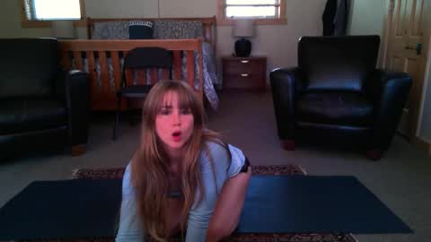 Sunray online show from 11/22/25, 06:18