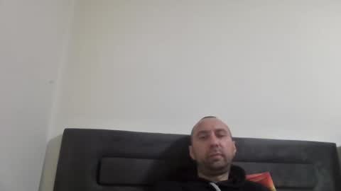 super42835015 online show from 12/27/24, 05:05