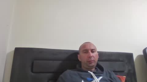 super42835015 online show from 03/10/25, 06:45