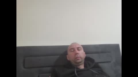 super42835015 online show from 11/14/25, 06:50