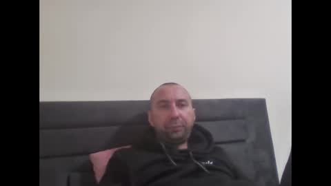 super42835015 online show from 11/17/25, 05:52