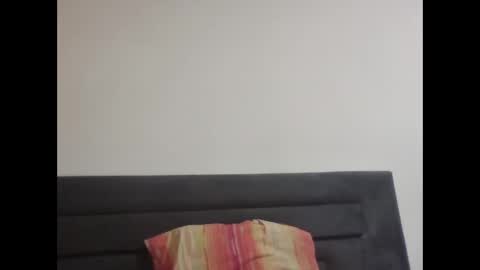 super42835015 online show from 11/18/25, 06:23