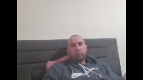 super42835015 online show from 12/22/25, 06:05