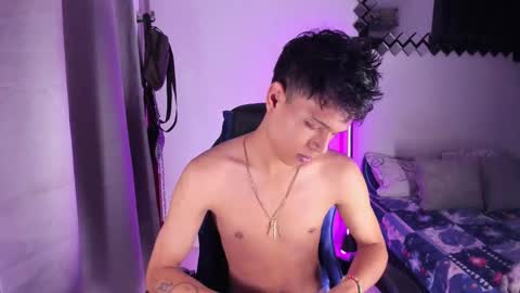 Snapshot of super_boys2 chatting on 11/23/25, 04:45 ALEX online show from 11/23/25, 04:45