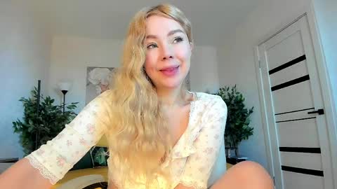 Jenn online show from 04/11/26, 03:11