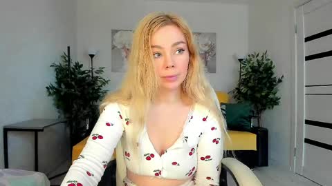 Jenn online show from 04/13/26, 02:50