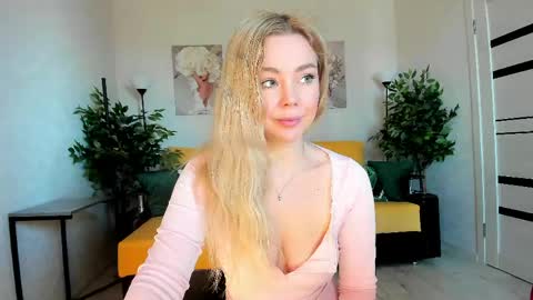 Jenn online show from 04/22/26, 02:58