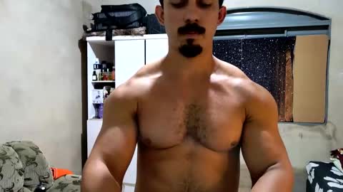Snapshot of superbigmr chatting on 04/01/26, 04:02 james online show from 04/01/26, 04:02