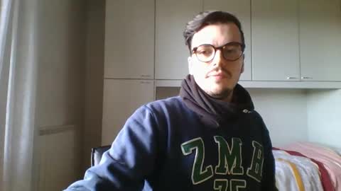 Snapshot of superbirdman12345 chatting on 02/04/25, 01:06 Bighead online show from 02/04/25, 01:06