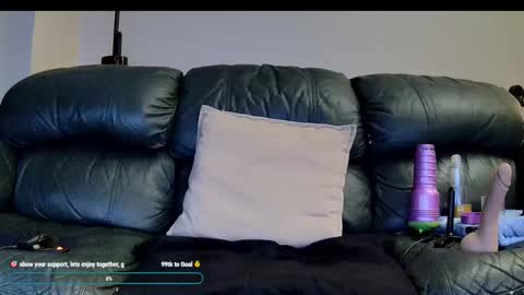 Thomas online show from 11/23/25, 07:46