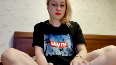 Annie online show from 12/07/24, 10:45