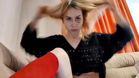 Annie online show from 02/01/25, 07:57