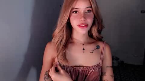 Snapshot of superhotbabe1 chatting on 02/17/26, 12:34 Erica Help me to reach my goal Superhotbabe1 online show from 02/17/26, 12:34