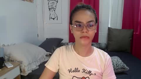 Snapshot of superhotvaleria chatting on 09/29/25, 05:01 Im val online show from 09/29/25, 05:01