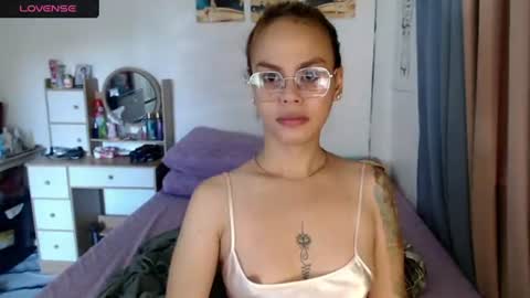 Snapshot of superhotvaleria chatting on 07/06/26, 11:51 Im val online show from 07/06/26, 11:51