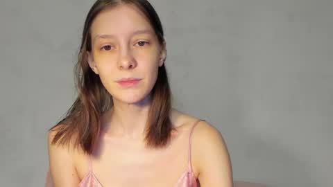 Snapshot of superior_cat chatting on 06/18/26, 11:09 Una online show from 06/18/26, 11:09