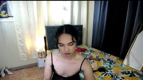 superlatinawild4ux online show from 11/19/25, 03:39