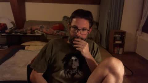 Snapshot of supersquirrel81 chatting on 09/08/25, 08:08 supersquirrel81 online show from 09/08/25, 08:08