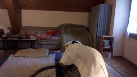 Snapshot of supersquirrel81 chatting on 10/11/25, 06:34 supersquirrel81 online show from 10/11/25, 06:34