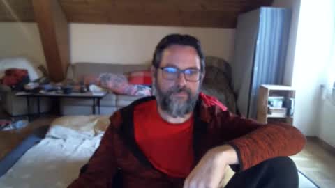 Snapshot of supersquirrel81 chatting on 10/19/25, 07:42 supersquirrel81 online show from 10/19/25, 07:42