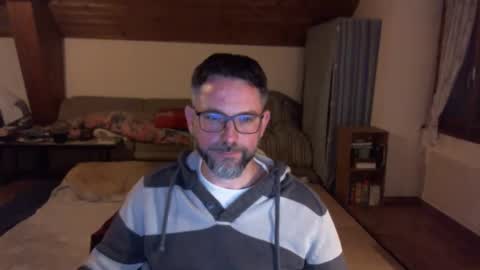 Snapshot of supersquirrel81 chatting on 10/24/25, 09:22 supersquirrel81 online show from 10/24/25, 09:22