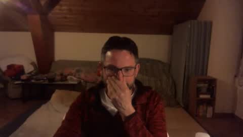 Snapshot of supersquirrel81 chatting on 11/09/25, 01:37 supersquirrel81 online show from 11/09/25, 01:37