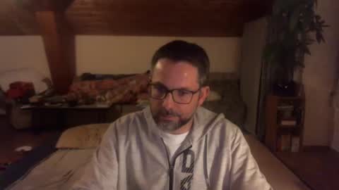 supersquirrel81 online show from 12/14/25, 05:51